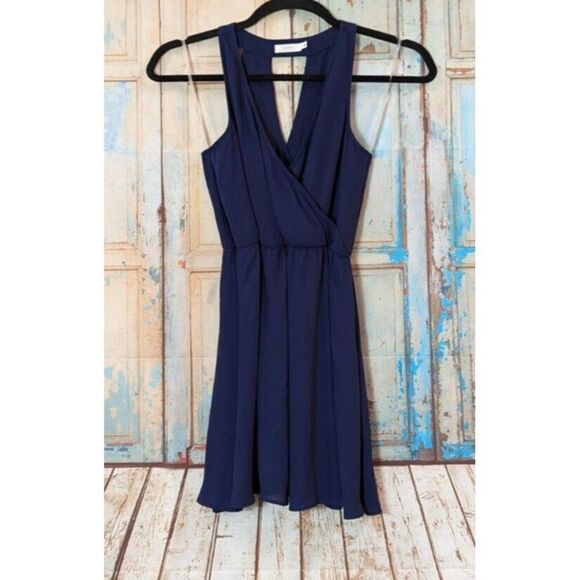 Lush Womens Size Medium Blue Sleeveless Surplice Neck Fit & Flare Dress - Picture 1 of 7